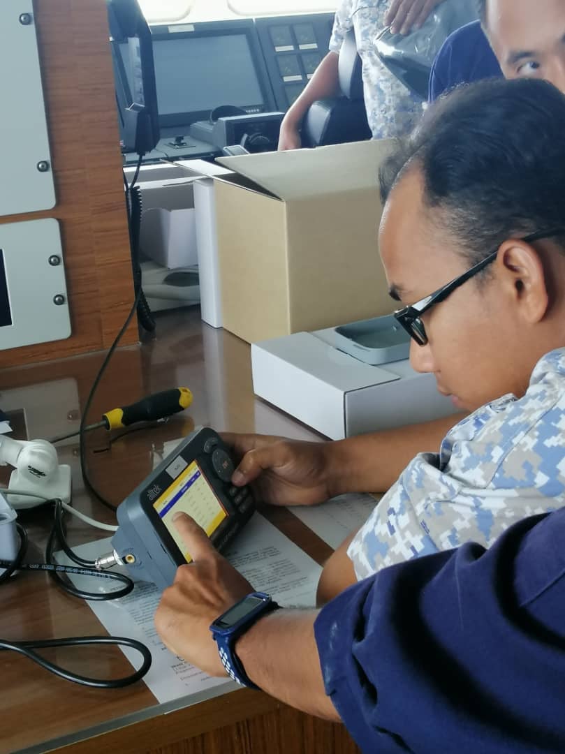 Explorer 5 AIS Navigator Installation on KD Perantau Child Vessels (Bot Ukur Pluto & Bot Ukur Utarid)